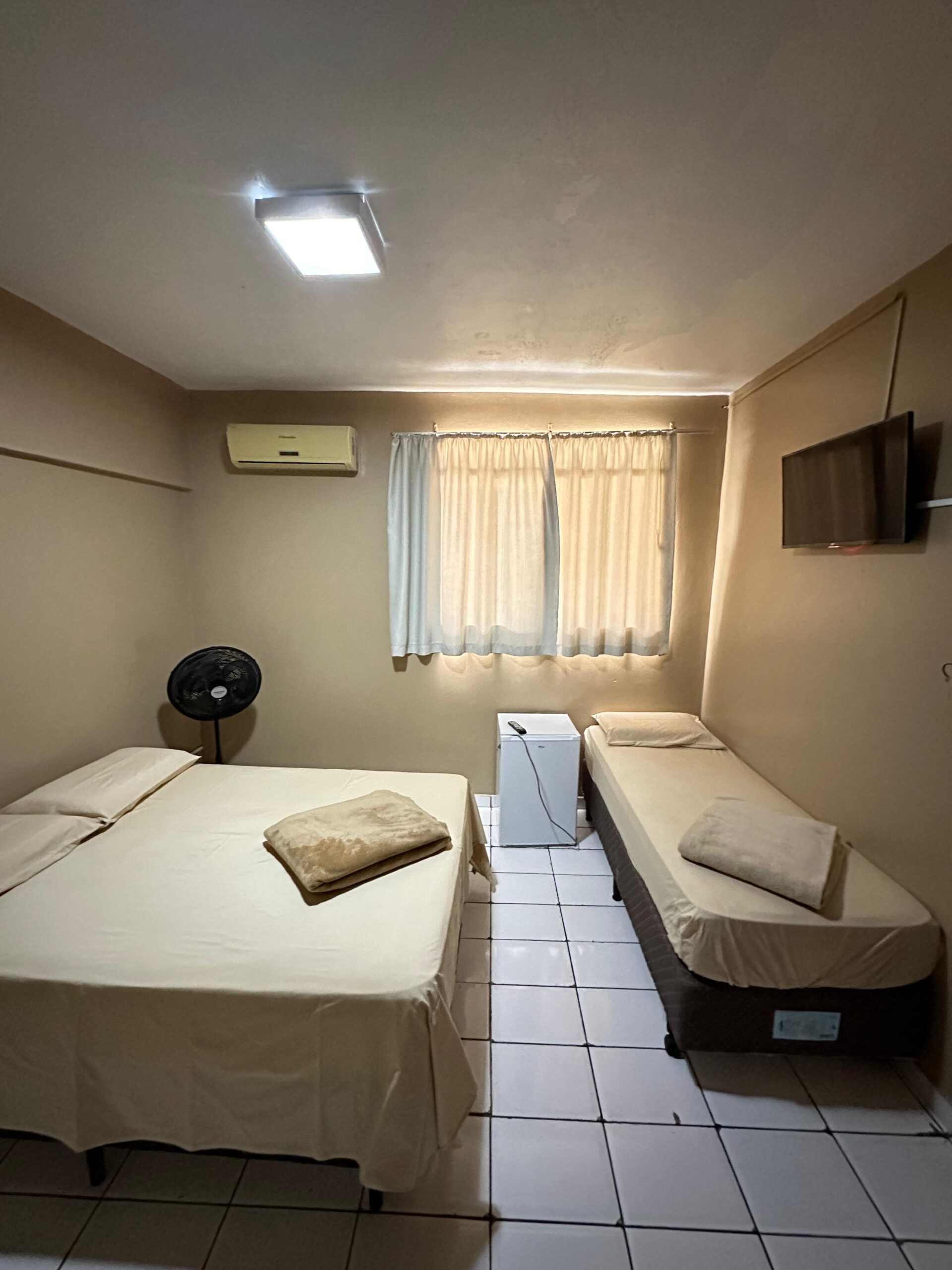Quarto triplo no Hotel Primavera — Telêmaco Borba