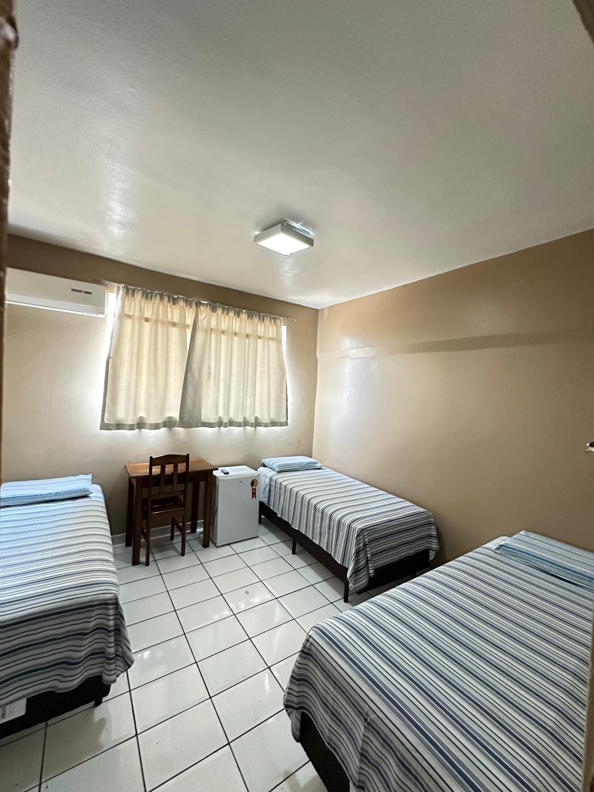 Quarto triplo no Hotel Primavera — Telêmaco Borba